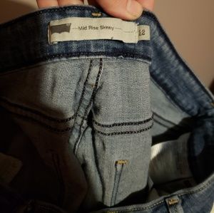 Size12 midrise skinny womens Levi Jeans.